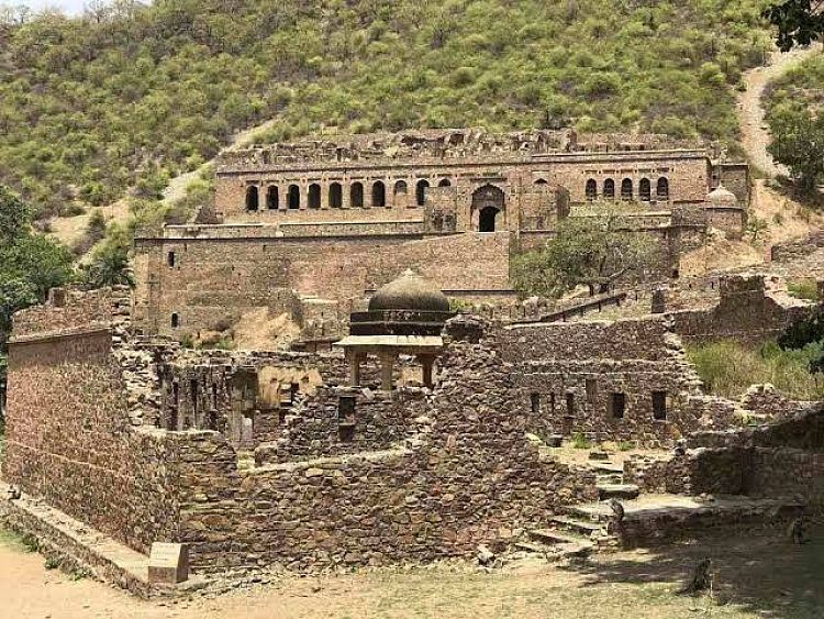 India's Most Haunted Fort - The Bhangarh Fort