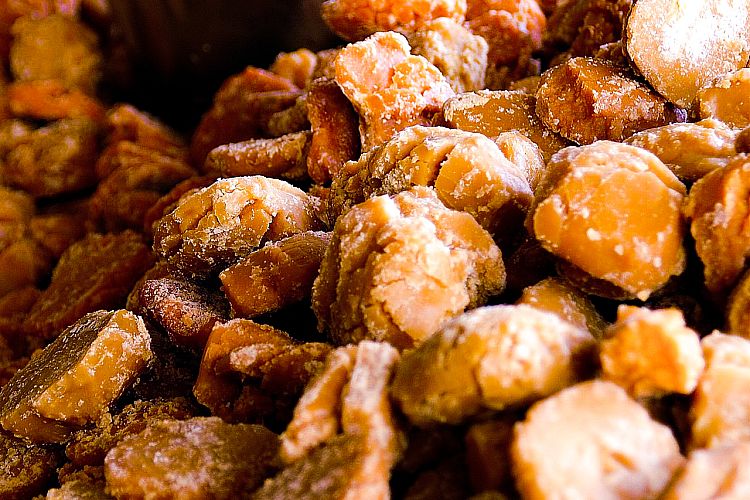 Health Benefits of Jaggery (Gur)