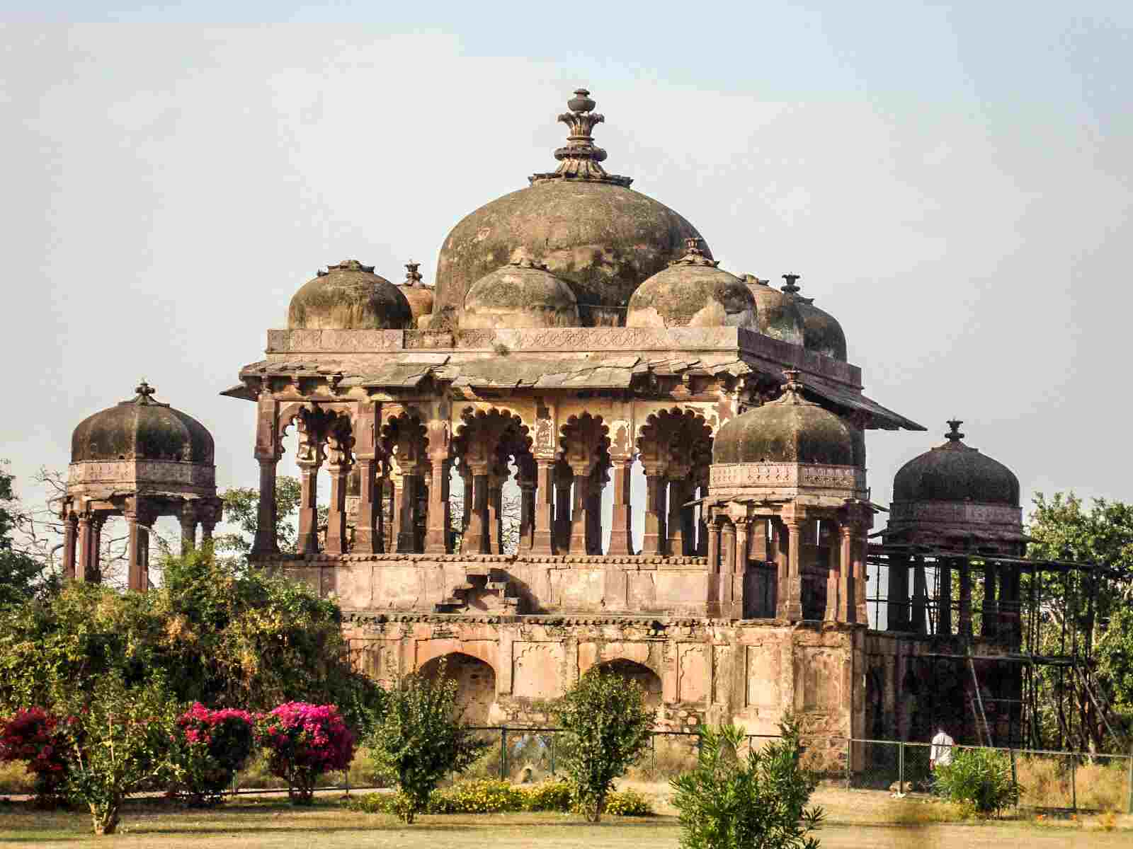 Exploring the Majestic Ranthambhore Fort: A Historic Gem of Rajasthan